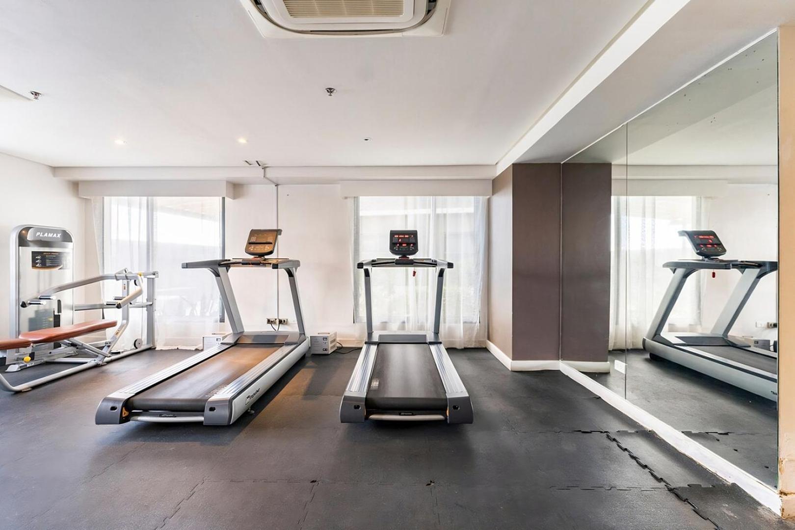 Aparthotel Cozy Space By Nomad Space Ph At Horizons 101 With Pool, Netflix, Wifi *