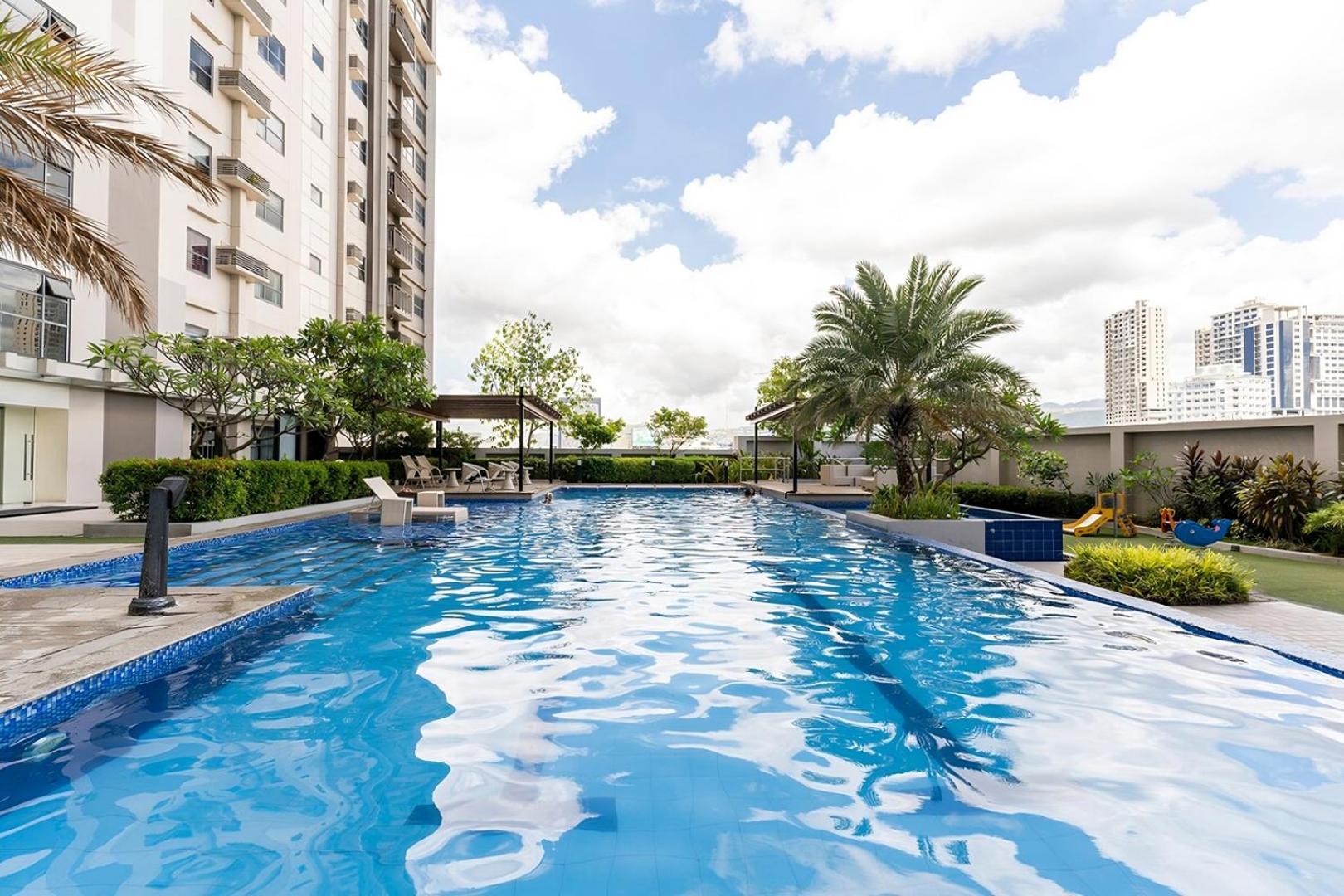 Cozy Space By Nomad Space Ph At Horizons 101 With Pool, Netflix, Wifi * Cebu