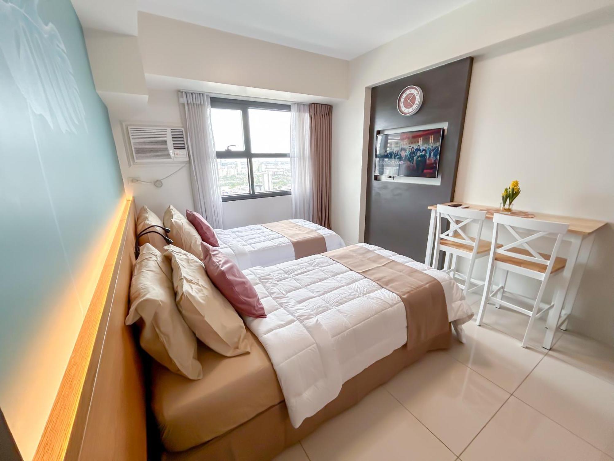 Aparthotel Cozy Space By Nomad Space Ph At Horizons 101 With Pool, Netflix, Wifi Cebu