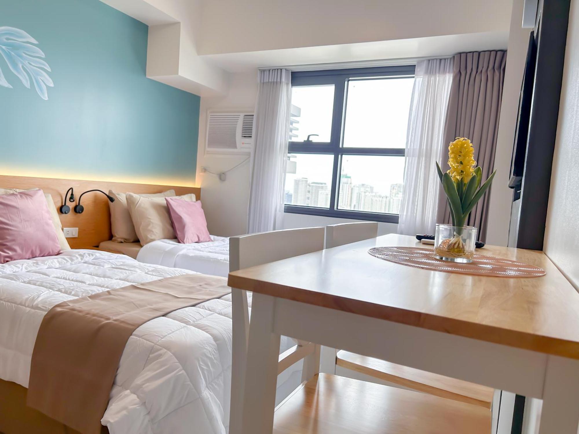 Cozy Space By Nomad Space Ph At Horizons 101 With Pool, Netflix, Wifi *