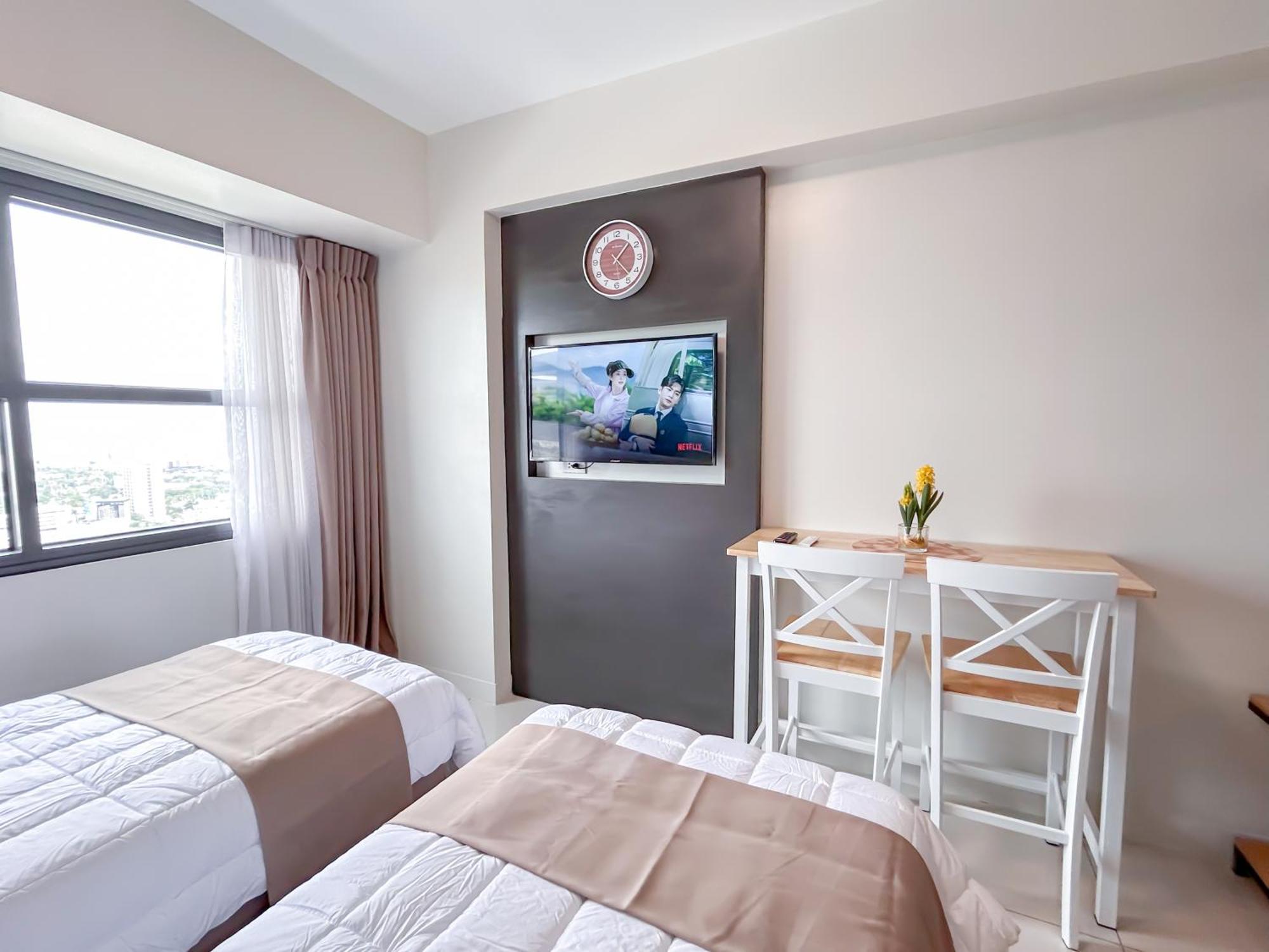 Cozy Space By Nomad Space Ph At Horizons 101 With Pool, Netflix, Wifi