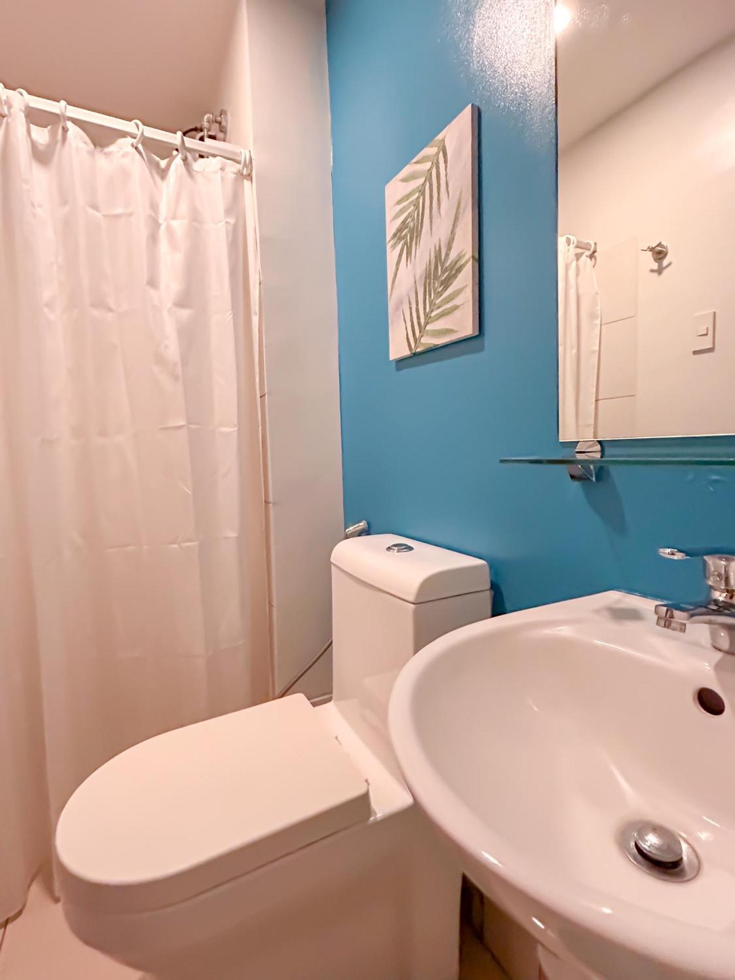 Cozy Space By Nomad Space Ph At Horizons 101 With Pool, Netflix, Wifi *