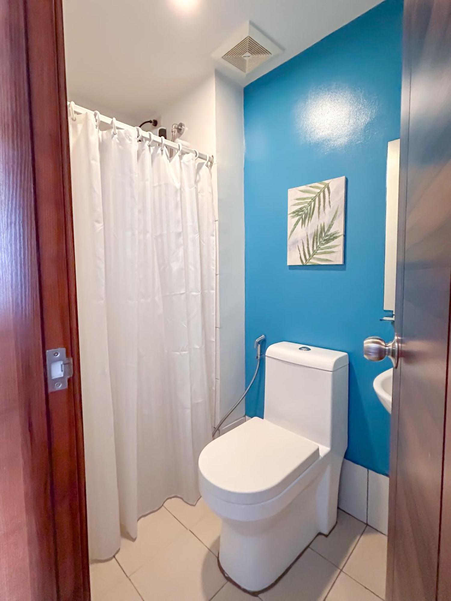 Cozy Space By Nomad Space Ph At Horizons 101 With Pool, Netflix, Wifi Cebu