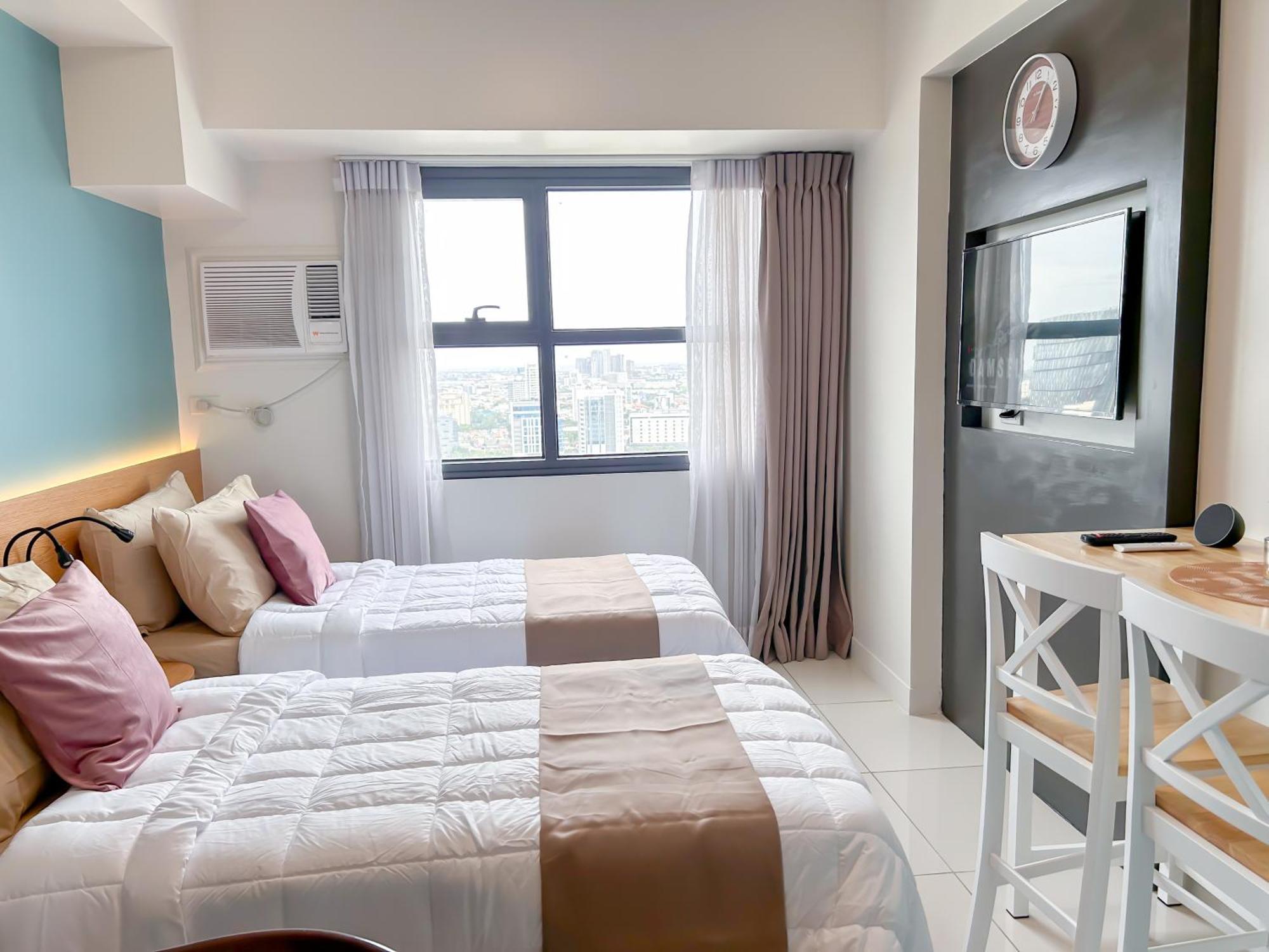 Aparthotel Cozy Space By Nomad Space Ph At Horizons 101 With Pool, Netflix, Wifi Cebu