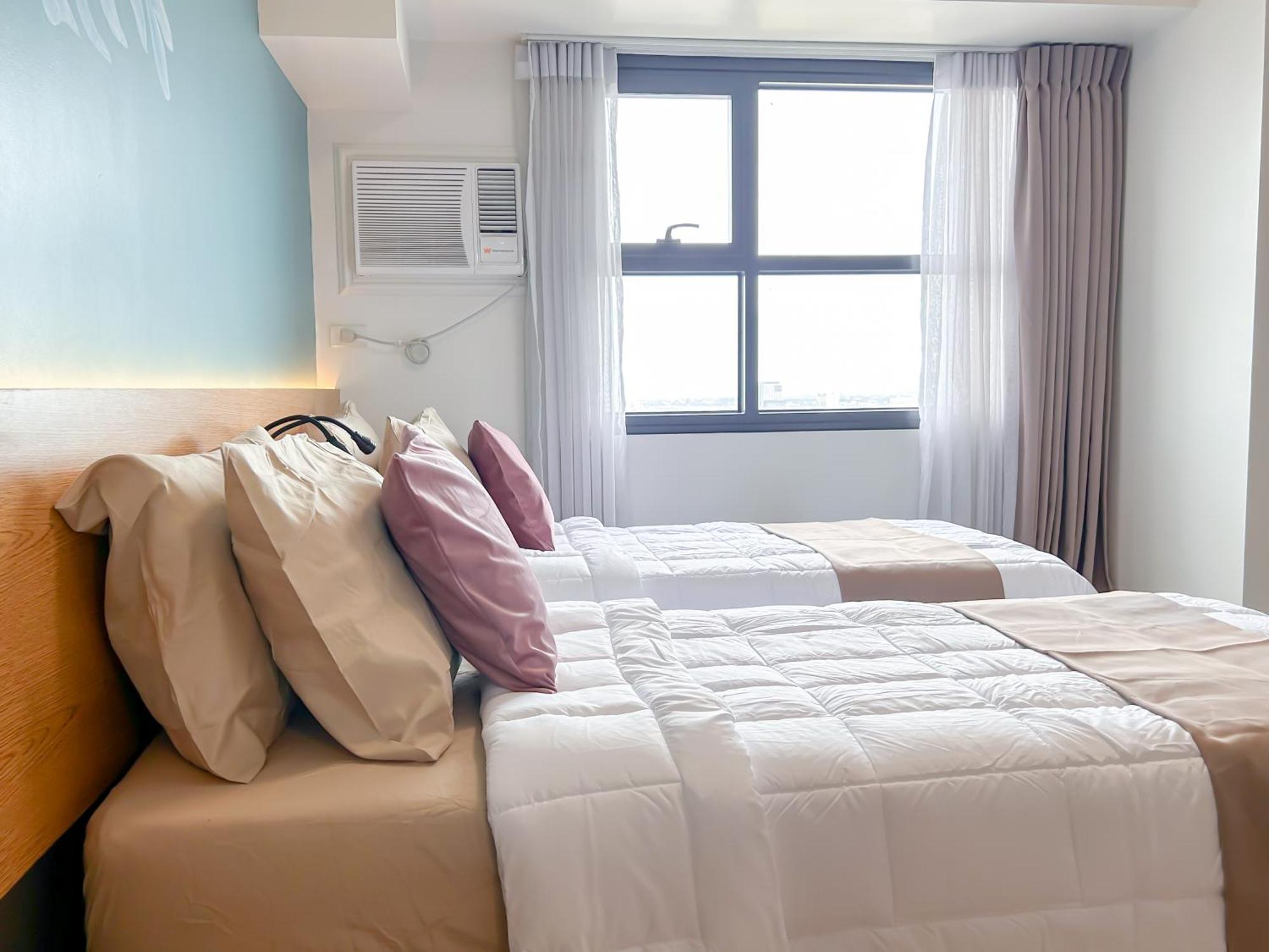 Cozy Space By Nomad Space Ph At Horizons 101 With Pool, Netflix, Wifi *